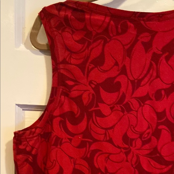 Gap Cotton Red Flower Pattern Sleeveless Tank Top - Picture 4 of 13